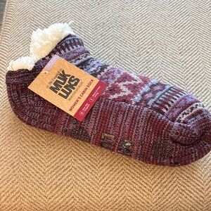 Muk Luks Women’s Cozy Knit Cabin Socks in Purple and White - NWT
